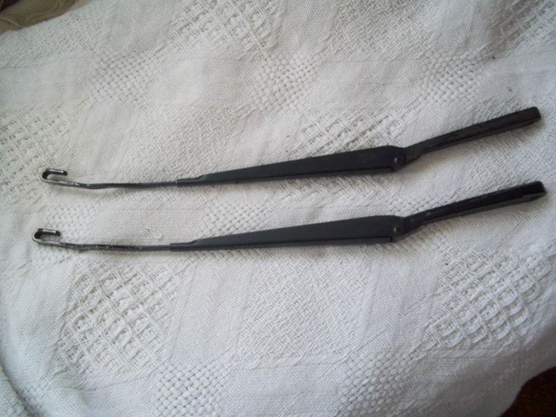 1996 chevy blazer s10 gmc jimmy front pair of windshield wiper arms