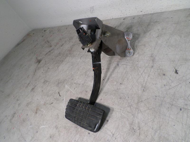 00 01 02 03 04 subaru legacy outback brake pedal at oem