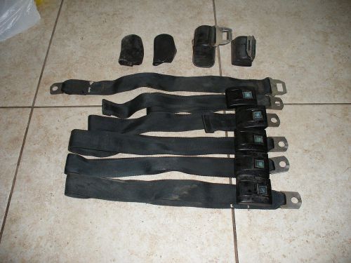 Gm use seat belts black front and back with retractors