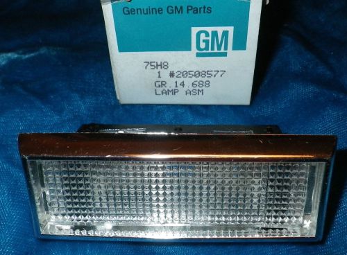 Nos 1985-1993 cadillac int courtesy lamp light gm #20508577 deville fleetwood