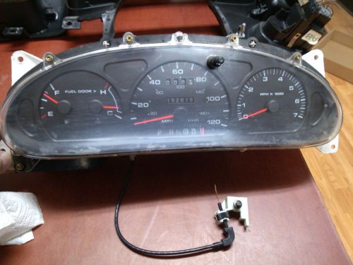 Oem 2001 ford taurus speedometer cluster 152k