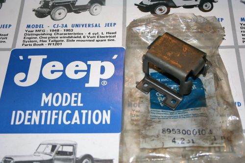Nos jeep engine mounting insulator bracket xj cherokee mj comanche 53000104