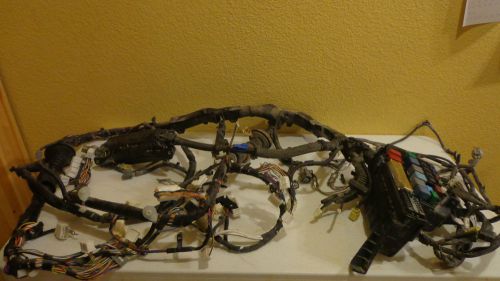 2004--2005 toyota prius hybrid wire harness fuse box
