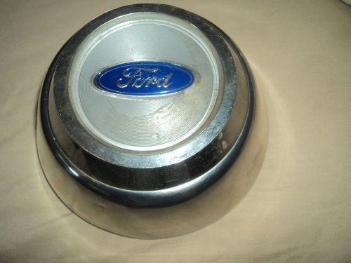 Ford- crown victoria -1990 - center cap