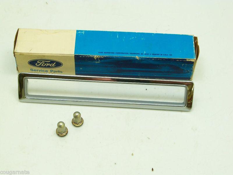 Nos 1972-76 thunderbird left front side marker bezel new in the box