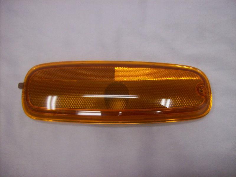 96 97 98 99 00 01 02 chevy express van right front side marker light