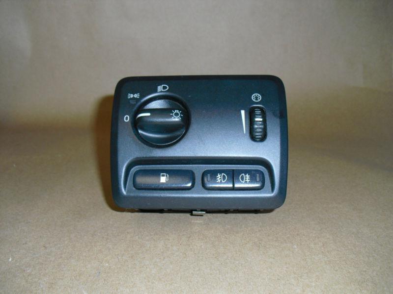 04-09 volvo s60, 04-07 volvo v70/xc70 headlight/fog lights combo switch