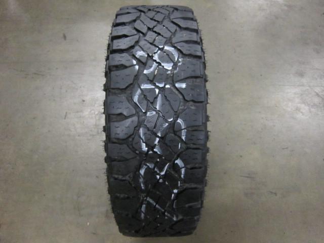 1 goodyear wrangler duratrac lt265/70/17 tire (z3598)