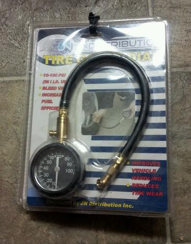 2 brand new tire gauges dial taig552