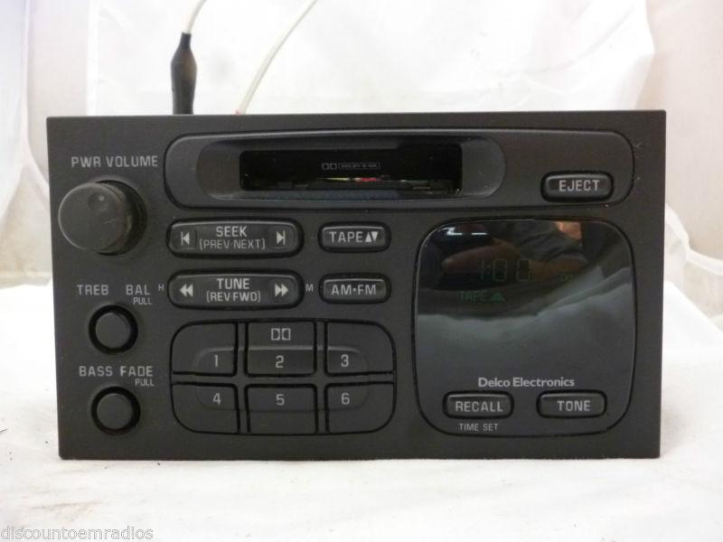 98-99 geo metro prizm tracker firefly radio cassette player 30019811   b
