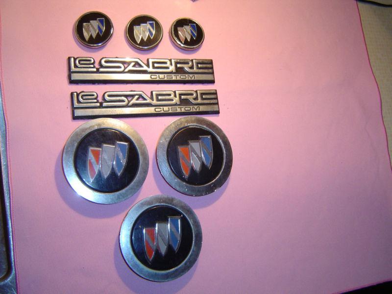 Buick  lesabre  chrome  vintage   emblems   hub cap  8  pieces