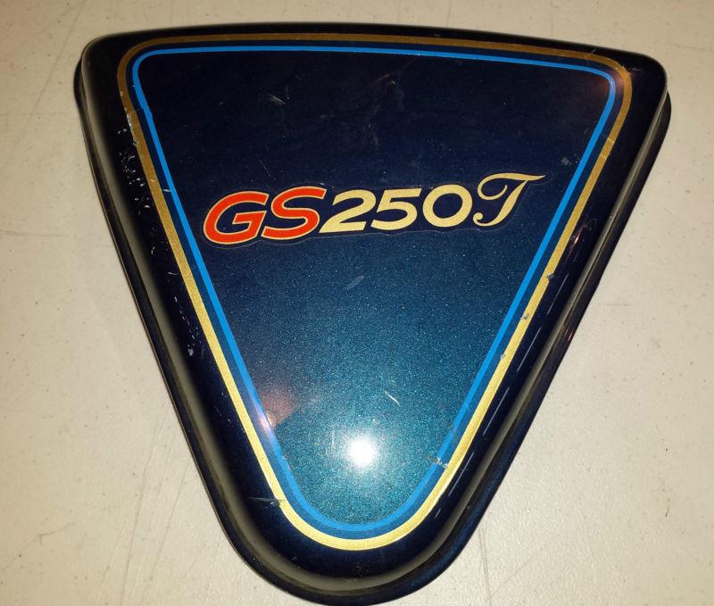 Suzuki lh side cover gs250t 47211-44210 used but decent