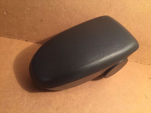 Ford focus 00 01 02 03 04 05 06 07 front center console arm rest black nice oem