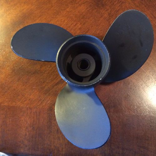 Small marine propeller used...8 inch tip to tip rh 8.5