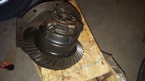 Used 8 3/4 sure grip carrier, differential, 3rd member with 3.23 gear ratio