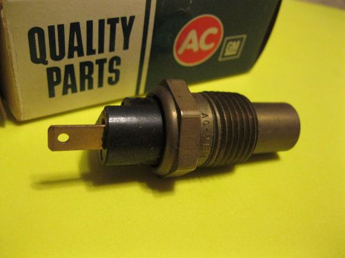 Nos 1968-72 chevy and olds water temperature sender, read below