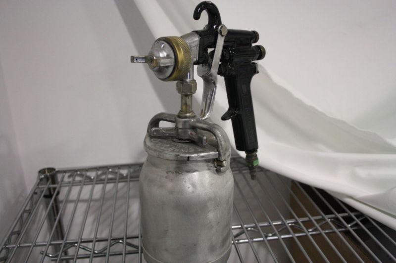 Binks model 7 paint spray gun with binks canister 36 tip 36sd air cap