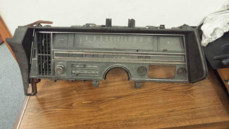 1969 cadillac deviile/fleetwood instrument cluster w/ radio faceplate 