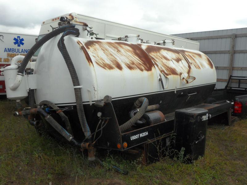 Commercial vacuum tank truck body