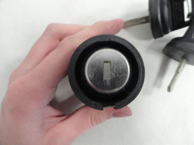 Find VOLVO PENTA IGNITION SWITCH W/KEYS 888001 MARINE BOAT in Franklin