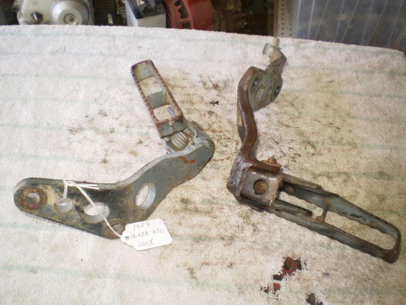 1983 honda  atc  200x parts foot pegs assembly