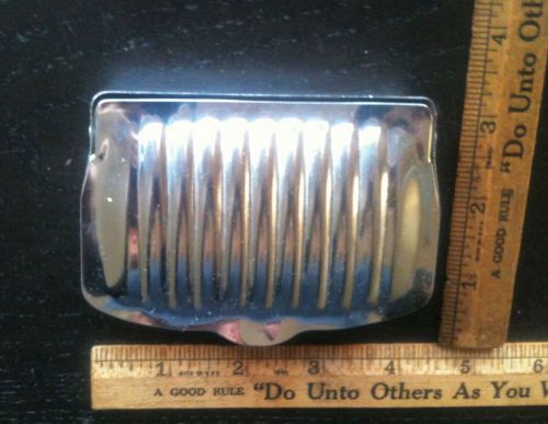 Vintage 1940&#039;s 50&#039;s 60&#039;s magnetic dash ashtray ribbed clamshell style