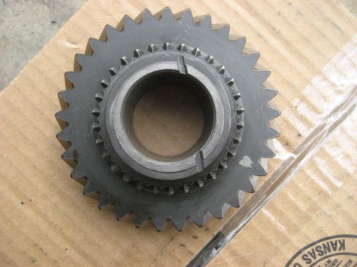 T-4 transmission 1st gear  s10 s15 1982-1984, ford t-5 1983-1984  33  tooth