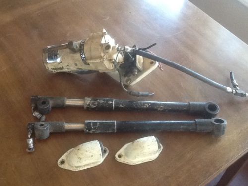 Full power tilt with matched pair of hydraulic pistons good condition