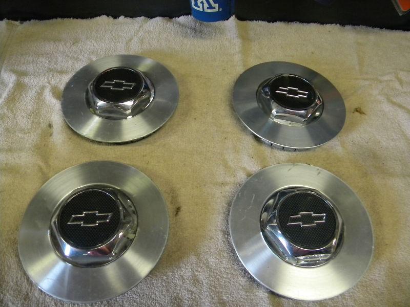 00 chevy impala / monte carlo  wheel center caps --  set of 4