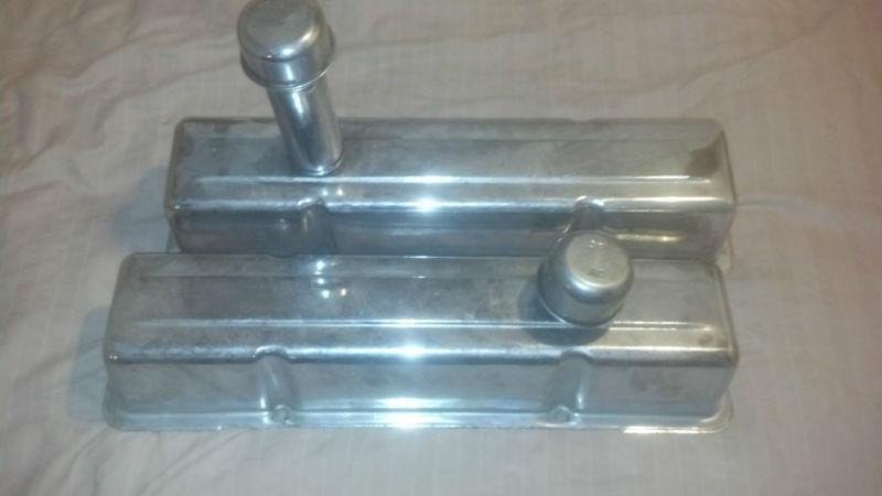 Chevy small block valve covers chrome w/breathers good condition just needs tlc