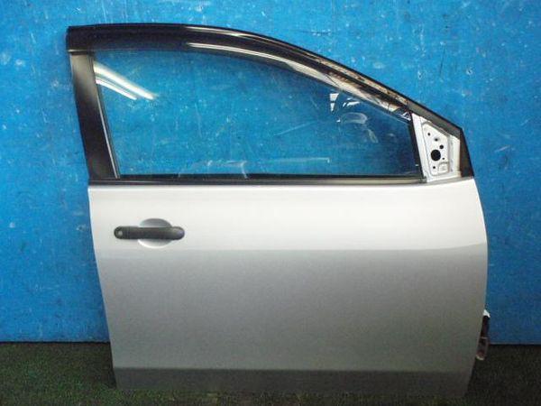 Nissan ad 2008 front right door assembly [6713100]