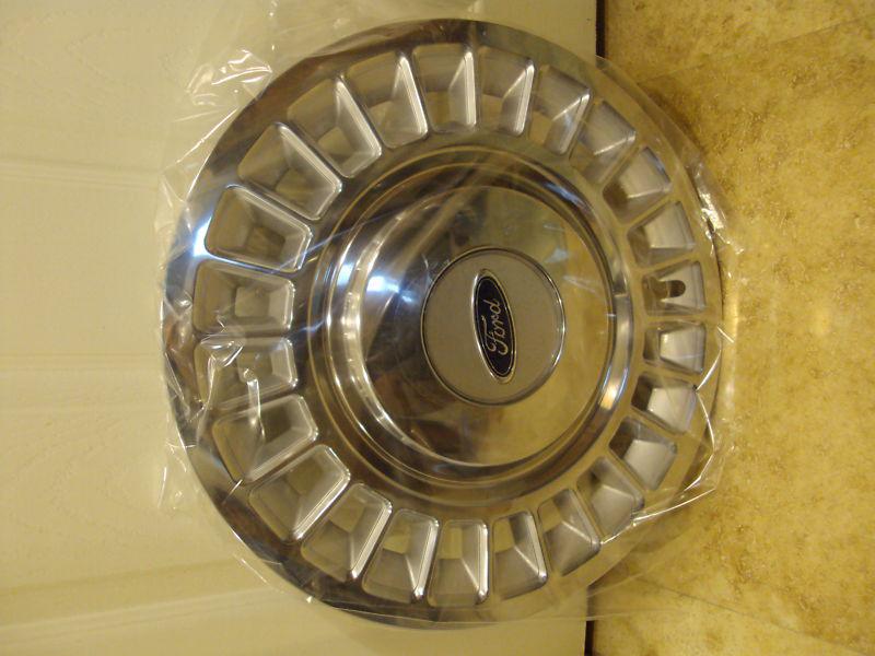 Ford crown victoria 24 slot 15" wheel cover 92,93,94,95,96,97 lot of 2