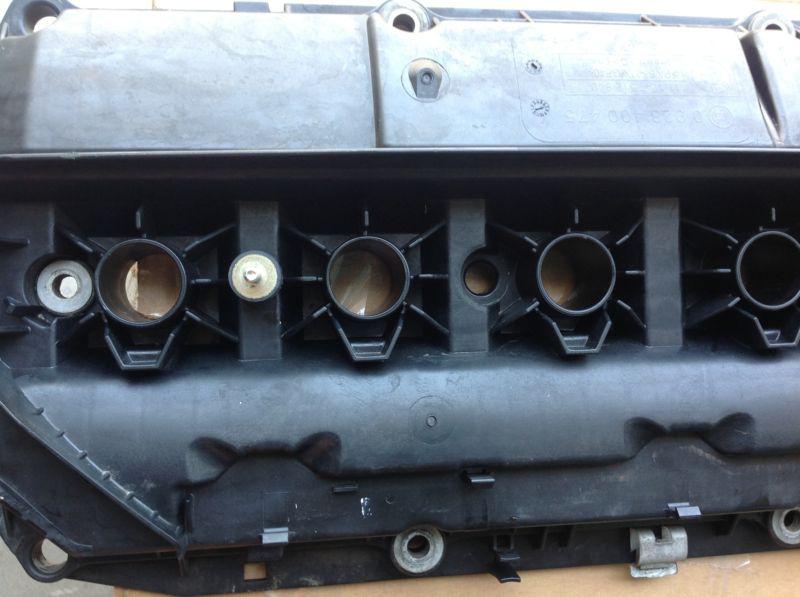 Bmw oem m54 cylinder head valve cover 11127512840
