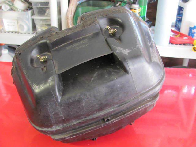 Suzuki cavalcade (gv1400) air filter box
