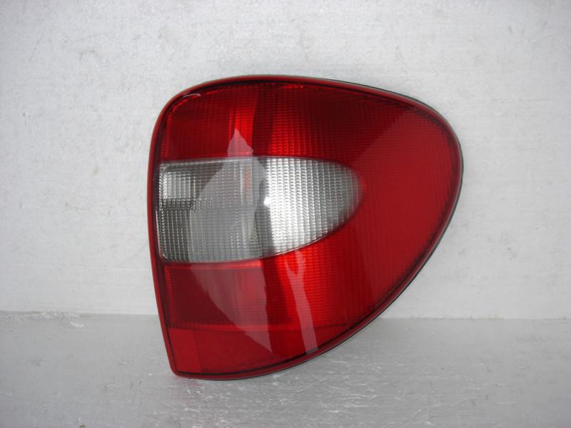 Town & country, caravan 01-07 voyager 01-03 righ side tail light euro-typ