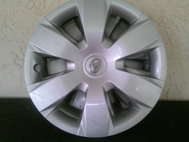 Toyota 16 inch hub caps