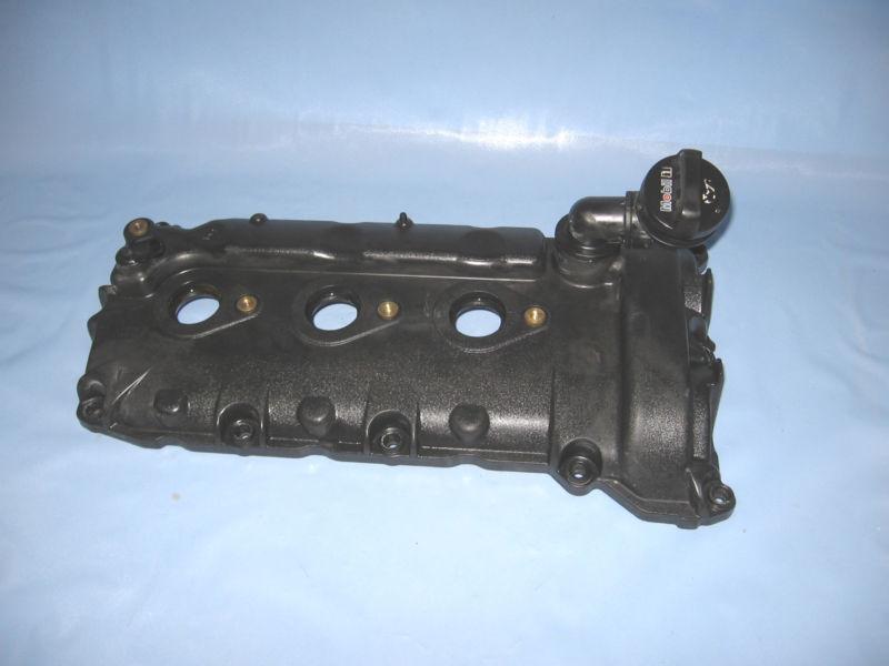 2.8 cadillac cts valve cover (w/ oil fill) 12597581