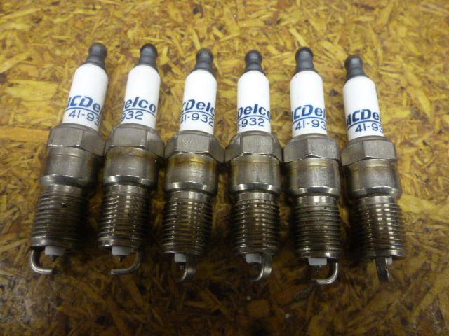  set of 6 new ac delco spark plug #41-932  full size truck chevy s-10