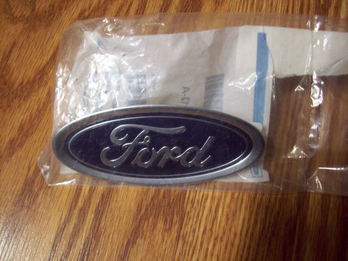 Ford fusion frount bumper emblem 2013 2014 2015