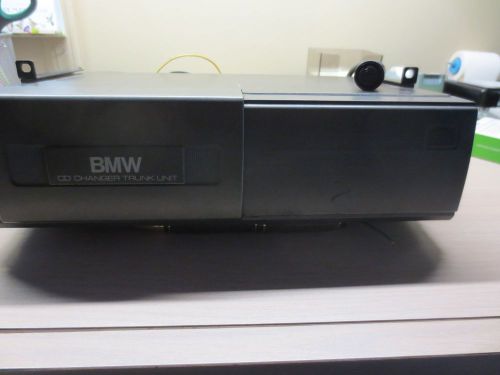 Bmw *tr1001* 6 cd changer:  with 1 (6 cd) magazine included