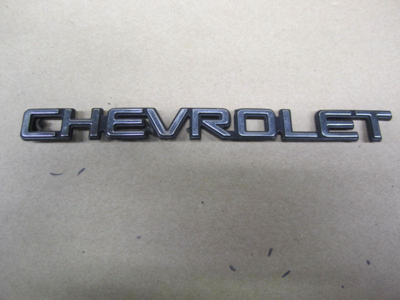Chevy chevrolet emblem ornament " chevrolet "                                  b