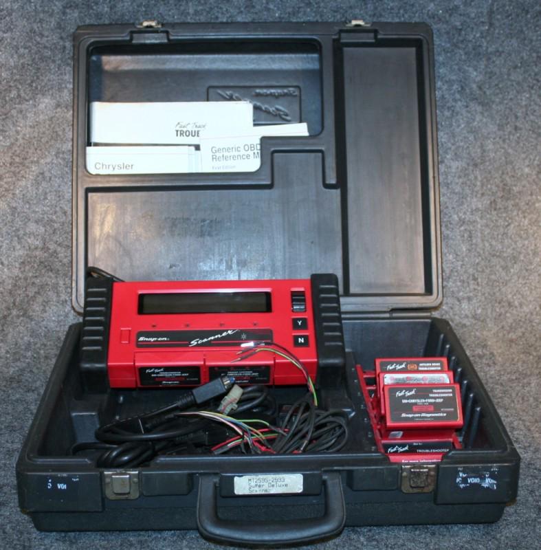 Snap-on mt2500 diagnostic scanner with lots of accessories