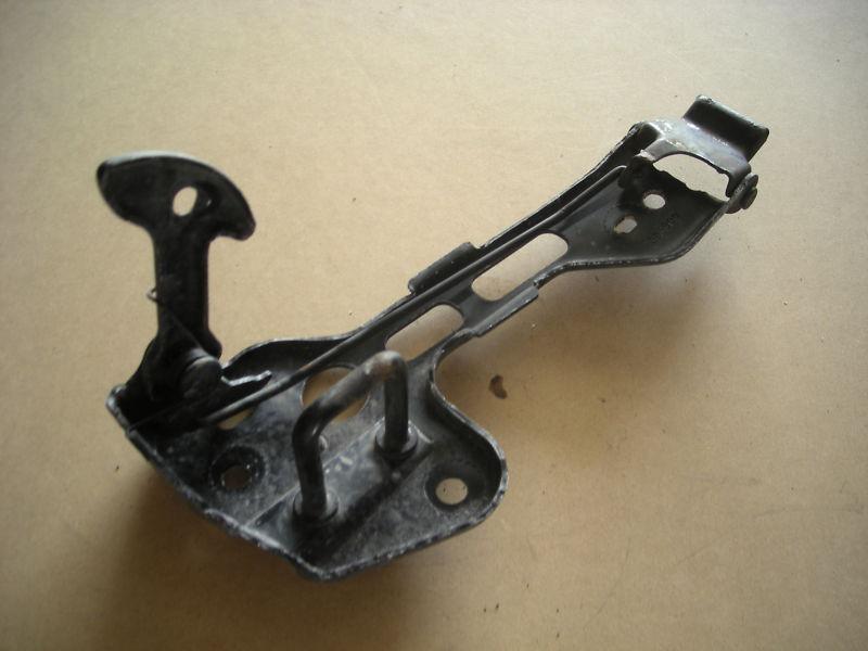 99 00 ford windstar oem under hood release latch secondary assembly     