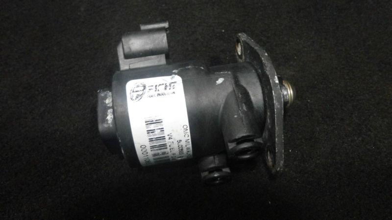 Fuel injector #5000583 johnson/evinrude/omc 1999 90/115hp outboard boat#1 602)