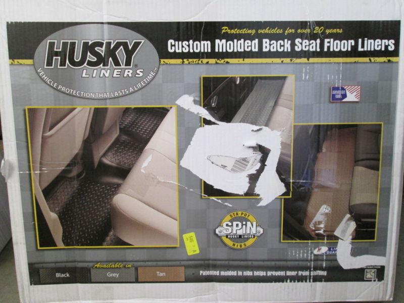 Husky liners custom fit second seat floor liner for 2001-05 toyota sequoia -grey
