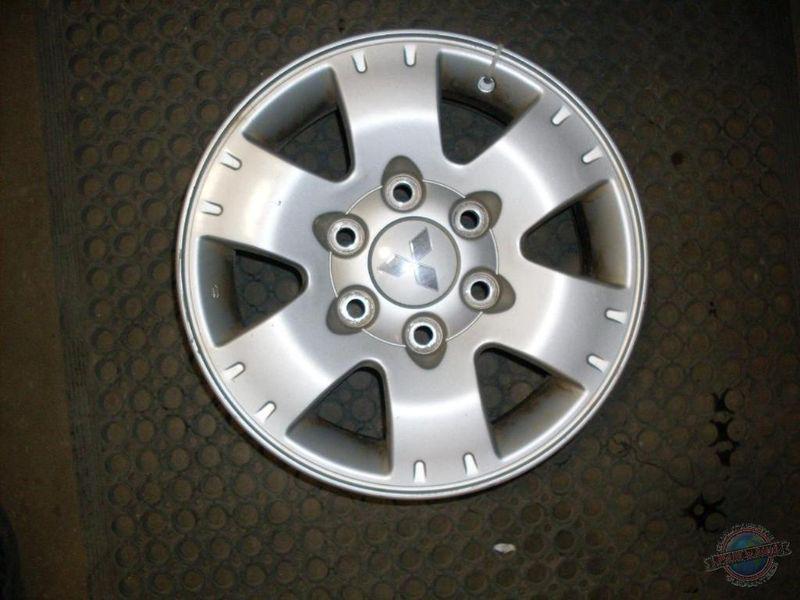 (1) wheel montero 385151 03 04 05 06 alloy 85 percent oxidation