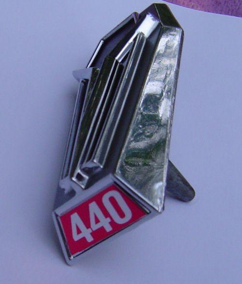 68 69 plymouth satellite belvedere nos 440 hood ornament emblem