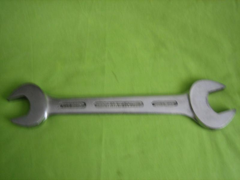 Vanadium open end  wrench o w2428  7/8"w, 1"bs -3/4"w, 7/8 bs