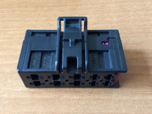 8e0972710 - genuine audi / vw / skoda / seat - 10 pin plug connector - new