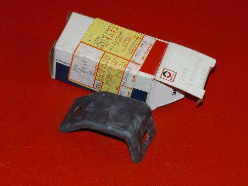 Nos 1981 1982 1983 1984 1985 buick riviera power antenna lower mounting bracket